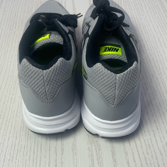 Nike Downshifter Sneakers in Grey, Volt & Black Men Sz 7 - Picture 7 of 12